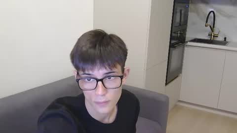 Snapshot of elijahtarlet chatting on 07.31.26 Eligah Ilya online show from 07.31.26