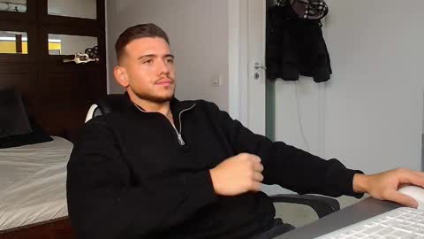 Snapshot of elijahthorne chatting on 01.15.26 ElijahThorne online show from 01.15.26