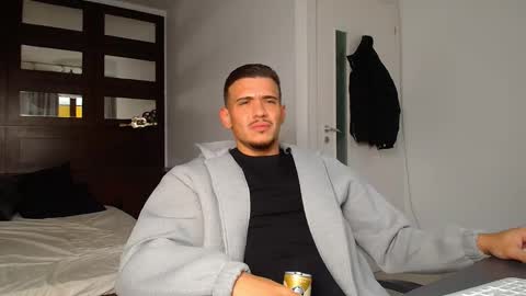 Snapshot of elijahthorne chatting on 02.02.26 ElijahThorne online show from 02.02.26