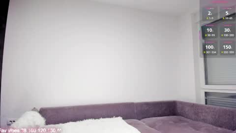 Hey Im Elizzi. Lets have fun and enjoy together  online show from 04.28.26