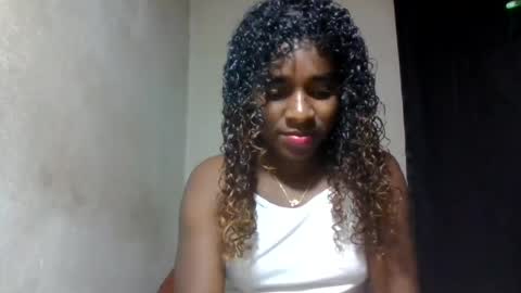 Snapshot of elina981 chatting on 07.21.26 elina981 online show from 07.21.26