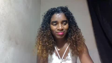 Snapshot of elina981 chatting on 07.28.26 elina981 online show from 07.28.26