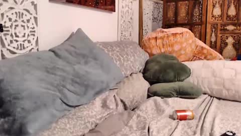 Elinah online show from 11.04.25