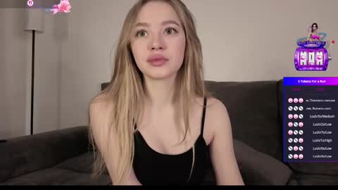 Snapshot of elinamilller chatting on 03.17.26 Elna and Tom online show from 03.17.26