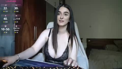 Elina Rossi online show from 05.05.26
