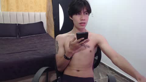 Snapshot of elio_collem chatting on 01.18.25 ELIO online show from 01.18.25