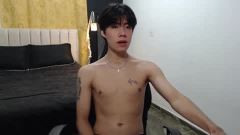 Snapshot of elio_collem chatting on 02.13.25 ELIO online show from 02.13.25