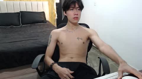 Snapshot of elio_collem chatting on 02.18.25 ELIO online show from 02.18.25