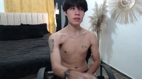 Snapshot of elio_collem chatting on 09.09.25 ELIO online show from 09.09.25