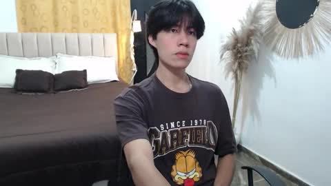 Snapshot of elio_collem chatting on 12.02.25 ELIO online show from 12.02.25