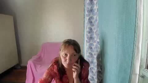 Snapshot of elis_gabbi chatting on 05.16.26 Elis online show from 05.16.26