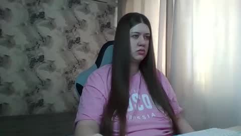 Snapshot of elisa_kollin chatting on 02.13.26 Aletta Oushen online show from 02.13.26