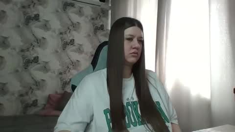 Snapshot of elisa_kollin chatting on 02.22.26 Aletta Oushen online show from 02.22.26