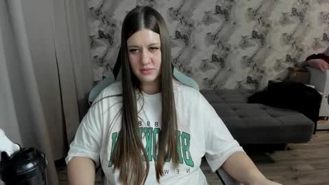 Snapshot of elisa_kollin chatting on 02.24.26 Aletta Oushen online show from 02.24.26