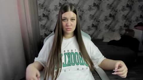 Snapshot of elisa_kollin chatting on 02.26.26 Aletta Oushen online show from 02.26.26