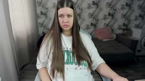 Snapshot of elisa_kollin chatting on 03.16.26 Aletta Oushen online show from 03.16.26