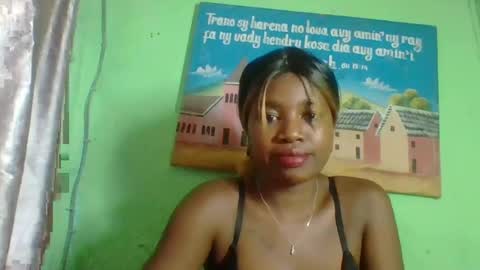 Snapshot of elisabeth2525 chatting on 01.20.25 elisabeth2525 online show from 01.20.25