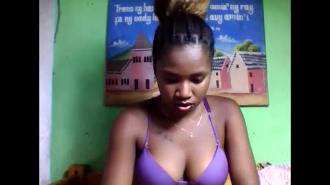 Snapshot of elisabeth2525 chatting on 02.14.25 elisabeth2525 online show from 02.14.25