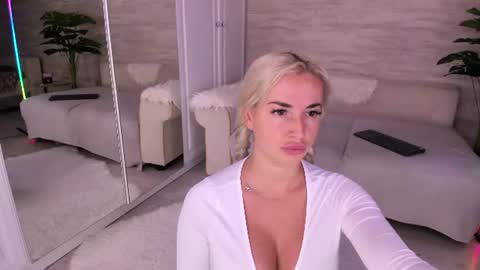elisabeth_jason online show from 08.04.26