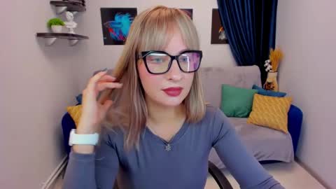 Snapshot of elisabethmills chatting on 01.27.25 Elisabeth online show from 01.27.25