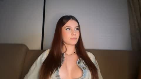 Snapshot of elisabethwillian chatting on 09.18.25 Elisabet william online show from 09.18.25