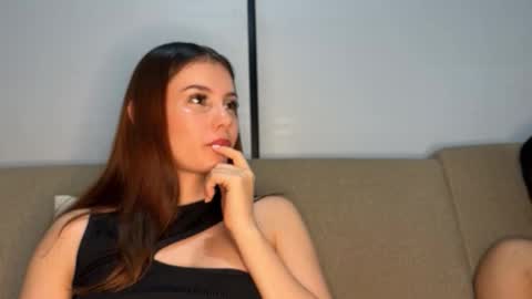 Snapshot of elisabethwillian chatting on 10.23.25 Elisabet william online show from 10.23.25