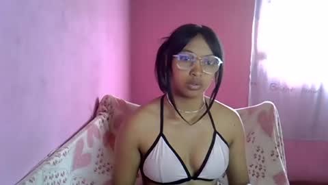 Snapshot of elisah01 chatting on 07.24.26 elisah01 online show from 07.24.26