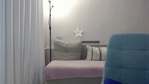 Snapshot of eliscuteblonde chatting on 02.11.25 Elis online show from 02.11.25