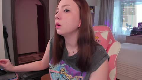 Snapshot of elisejays chatting on 01.09.25 Elise    online show from 01.09.25