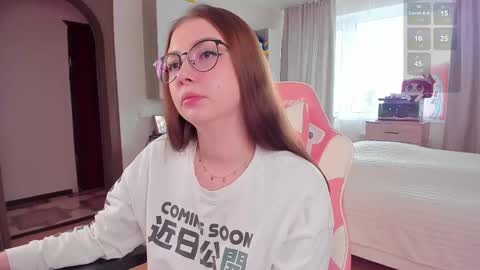 Snapshot of elisejays chatting on 02.14.25 Elise    online show from 02.14.25