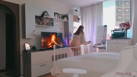 Snapshot of elisejays chatting on 09.14.25 Elise    online show from 09.14.25
