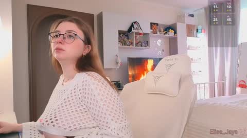 Snapshot of elisejays chatting on 10.02.25 Elise    online show from 10.02.25