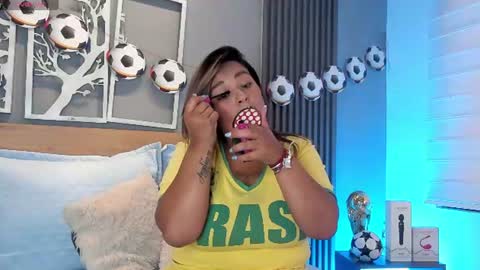 Elise Play Boobs online show from 06.25.26