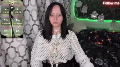 EliseRoyalty online show from 10.23.25