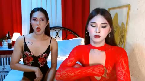 Snapshot of elissemoree chatting on 04.22.26 elissemoree online show from 04.22.26