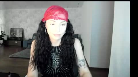 Snapshot of elisskriter chatting on 07.20.26 Eliss online show from 07.20.26