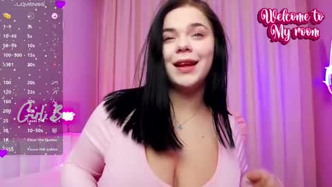 Snapshot of elissstoun chatting on 01.06.25 ElissStoun online show from 01.06.25