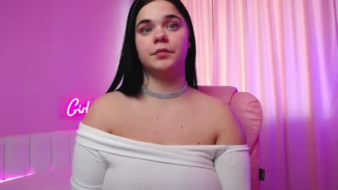 Snapshot of elissstoun chatting on 01.28.25 ElissStoun online show from 01.28.25