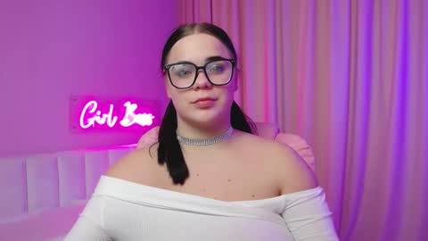 Snapshot of elissstoun chatting on 02.04.25 ElissStoun online show from 02.04.25