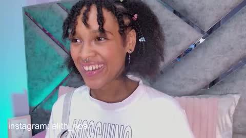 Snapshot of elit_noa chatting on 03.18.26 elit noa online show from 03.18.26