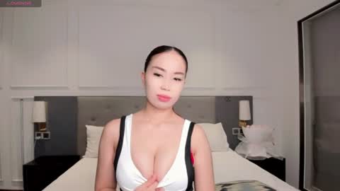 Snapshot of eliza_bad chatting on 06.08.26 Lika online show from 06.08.26