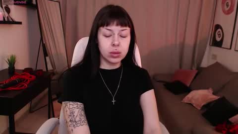 Snapshot of eliza_benet chatting on 02.14.26 Ari online show from 02.14.26