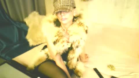 Snapshot of elizabe_th chatting on 02.01.26 Elizabethangel online show from 02.01.26
