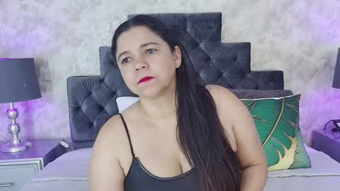 Snapshot of elizabeth_colleman chatting on 05.23.26 Elizabeth online show from 05.23.26