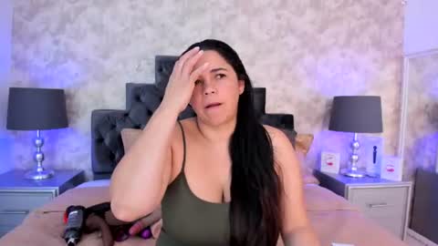 Snapshot of elizabeth_colleman chatting on 06.19.26 Elizabeth online show from 06.19.26