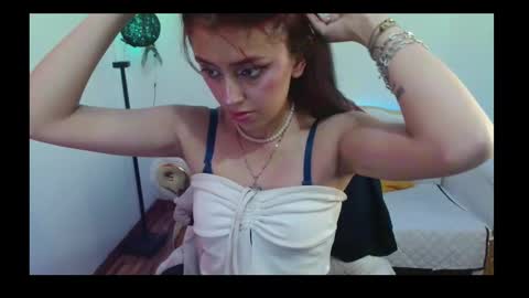 elizabeth_loren1 online show from 10.22.25