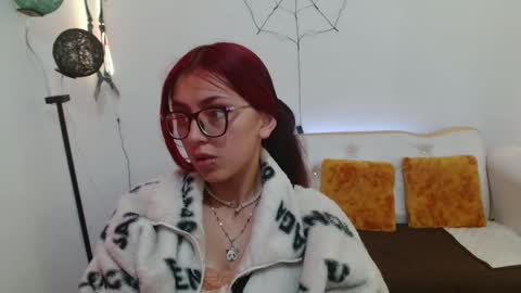 elizabeth_loren1 online show from 10.28.25