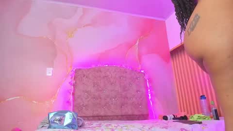 Montserrath online show from 02.21.25