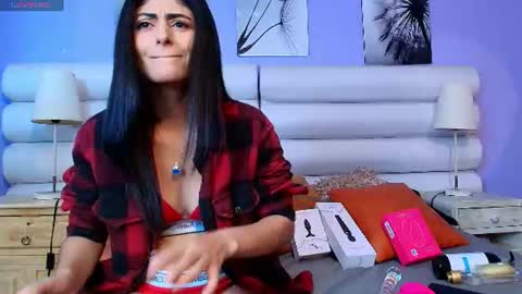 Snapshot of elizabeth_santos1 chatting on 06.27.26 Elizabeth online show from 06.27.26