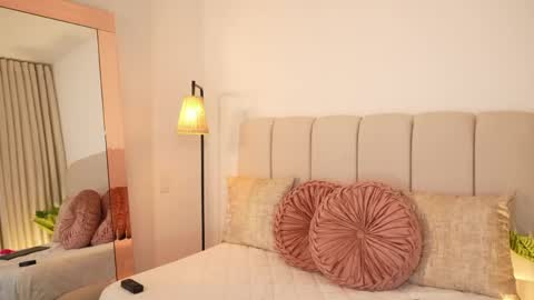 Eliza online show from 04.24.26